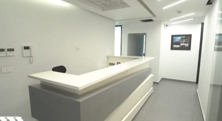 Ref (PE1.O.891)

* Prime Location: Mirna El Chalouhi
* 🏢 6th floor in a new modern office building
* 📐 Area: 308 sqm
* 👥 Capacity: Up to 100 employees

Features:

* 12 private offices
* Reception area
* Meeting room
* Server room
* Photocopy room
* Kitchen
* 4 toilets
* Central A/C
* Employee punch-in/punch-out system
* 4 parking spaces (-3 level)

Brokerage fees: 2.5 % in case of selling / 1 month rental value in case of rent. 

For more info, kindly contact us on 71 66 55 71 / 71 788 178 or message us on WhatsApp with your full name and the reference number of the property and we will contact you the soonest.

I SOLD is a member of the Real Estate Syndicate of Lebanon (REAL)

I SOLD (Lebanon), Zalka Highway, Zalka 690 Bld. 6th Floor

* موقع متميز: ميرنا الشالوحي
* 🏢 الطابق السادس في مبنى مكاتب حديث وعصري
* 📐 المساحة: 308 متر مربع
* 👥 السعة: تتسع لما يصل إلى 100 موظف

المميزات:

* 12 مكتباً خاصاً
* منطقة استقبال
* غرفة اجتماعات
* غرفة خوادم (Server room)
* غرفة تصوير مستندات
* مطبخ
* 4 دورات مياه
* تكييف مركزي
* نظام تسجيل حضور وانصراف الموظفين
* 4 مواقف سيارات (في الطابق -3)

رسوم الوساطه في حاله البيع ٢٫٥ ٪ وقيمة شهر في حالة الإيجار 

للمزيد من المعلومات، يرجى الاتصال بنا على  (71788178)(96171665571+) أو مراسلتنا على الواتساب مع الإسم الكامل والرقم المرجعي للعقار وسنتواصل معك في أقرب وقت

شركة  ( أي سولد )  عضو في نقابه الوسطاء والاستشاريين العقاريين في لبنان	 